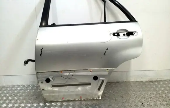 Lexus RX 300 Rear door