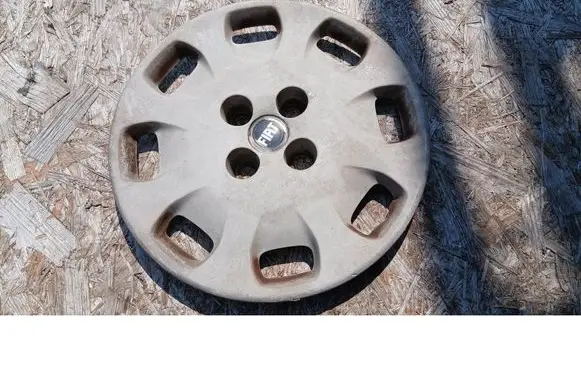 Fiat Punto (188) R17 wheel hub/cap/trim 46760306
