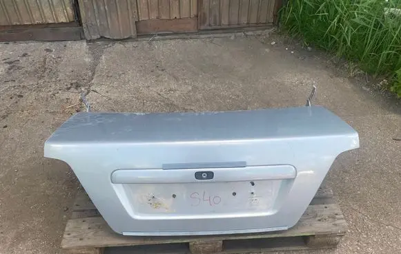 Volvo S40, V40 Tailgate/trunk/boot lid