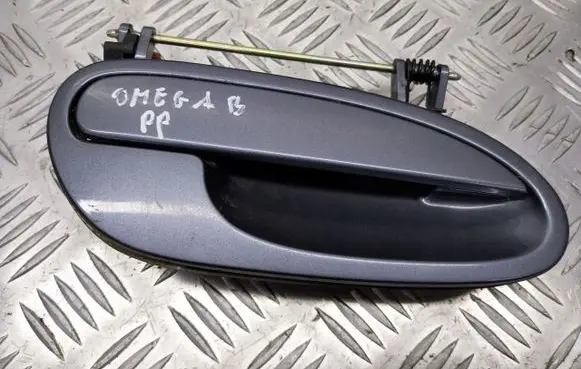 Opel Omega B2 Front door exterior handle/bracket 