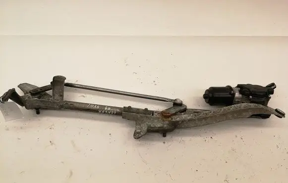 Mitsubishi Lancer Front wiper linkage and motor 9409B076