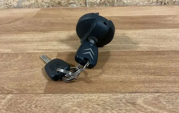 Citroen C3 Ignition key/card 
