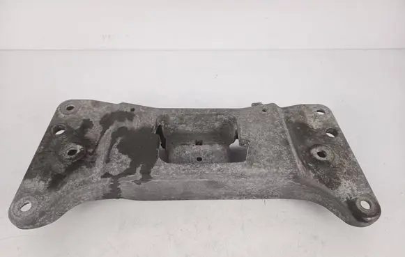 BMW 5 F10 F11 Gearbox mounting bracket 6777613