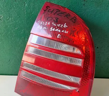 Skoda Superb B5 (3U) Rear/tail lights 3U5945096 3U5945112AA