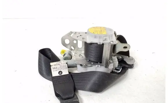 Toyota RAV 4 (XA30) Front seatbelt