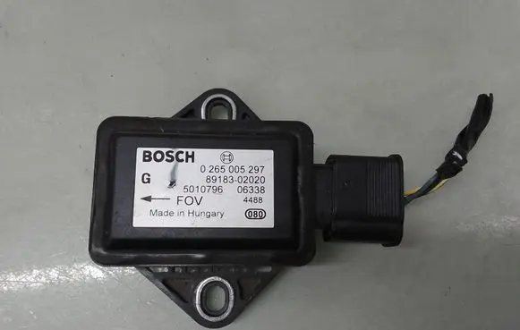 Toyota Corolla Verso E121 ESP acceleration yaw rate sensor 0265005297