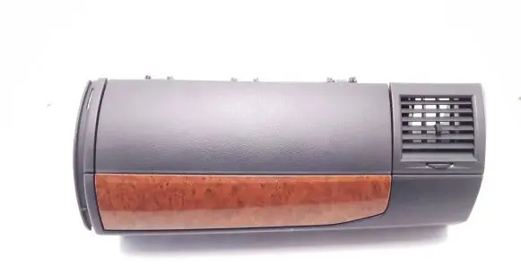 Glove box