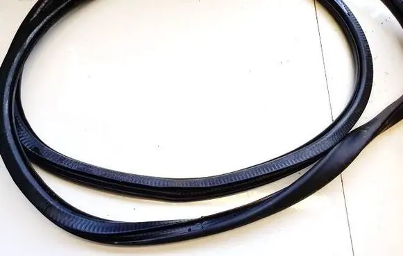 Volkswagen PASSAT B7 Rubber seal front coupe door 3C4867911B