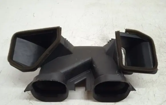 Audi A3 S3 8P Air intake hose/pipe 8P1819409