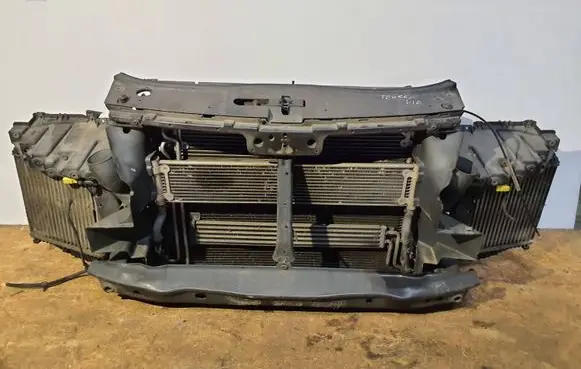 Volkswagen Touareg I Radiator support slam panel 7L0805594