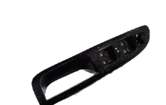 Volkswagen Passat Alltrack Electric window control switch 3C1867171