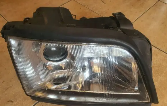 Audi A6 S6 C4 4A Headlight/headlamp 205003B 90F6G