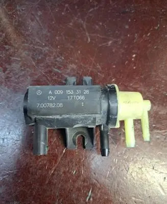 Mercedes-Benz GLE (W166 - C292) Turbo solenoid valve A0091533128 70078208