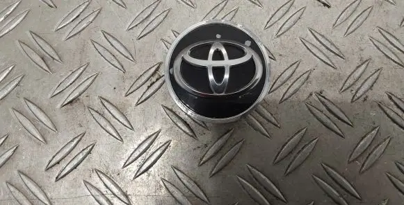 Toyota RAV 4 (XA40) Original wheel cap