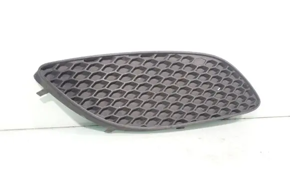 Opel Zafira B Front bumper lower grill 13247321