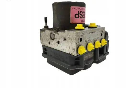 Hyundai i30 ABS Pump 589202L500