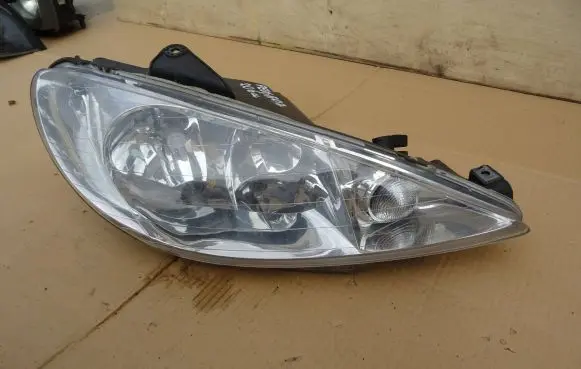 Peugeot 206 CC Headlight/headlamp 9628666780