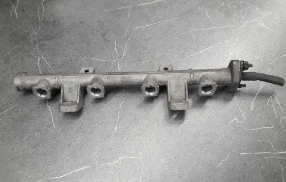 Hyundai Tiburon Fuel main line pipe