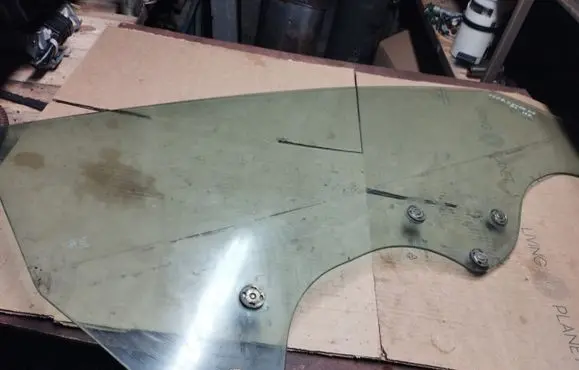 Chrysler Sebring (ST-22 - JR) Front door window/glass (coupe) 