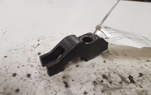 Opel Astra J Fuel Injector clamp holder