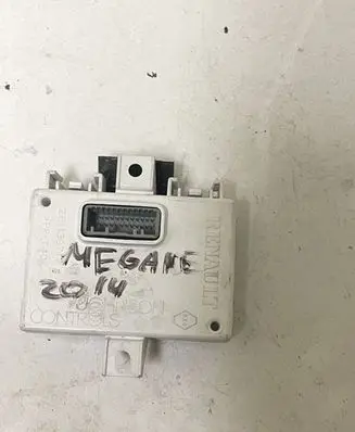 Renault Megane III GPS navigation control unit/module 283468105R