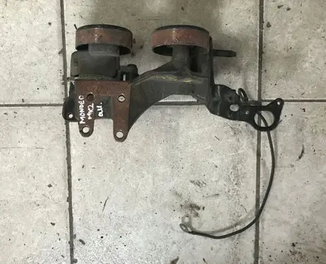 Ford Mondeo MK II Generator/alternator bracket 97BB10239AA