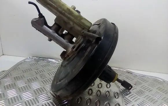 Renault Scenic II - Grand scenic II Brake booster 8200157453