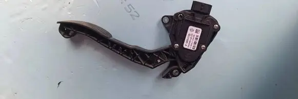 Renault Master III Accelerator throttle pedal 180101626R 6PV00997801