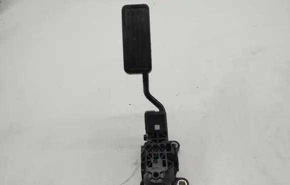 Honda CR-V Accelerator throttle pedal 2700000410