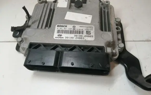 Hyundai ix35 Engine control unit/module 391992ABB3 0281031420