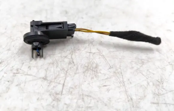 Audi A3 S3 8L Interior temperature sensor 1H0907543A