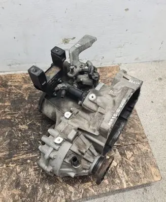 Manual 5 speed gearbox