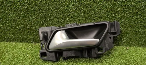 Peugeot 3008 II Front door interior handle 98201553