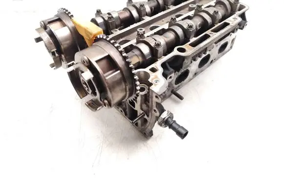 Opel Corsa D Engine head 55562229