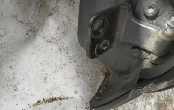 Renault Espace III Rear door lower hinge