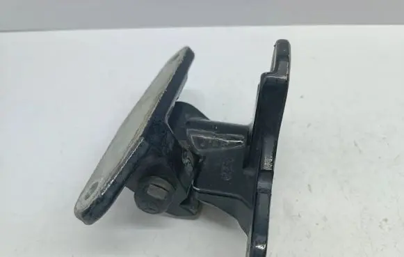 Mercedes-Benz A W169 Front door lower hinge RE46 RR46E