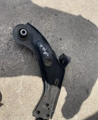 Peugeot 308 Front lower control arm/wishbone XZX