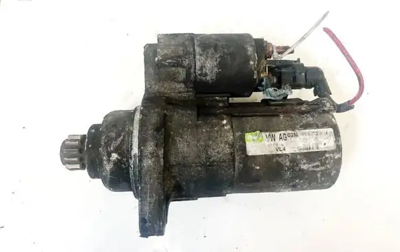 Volkswagen Golf V Starter motor 02M911023N D7GS10
