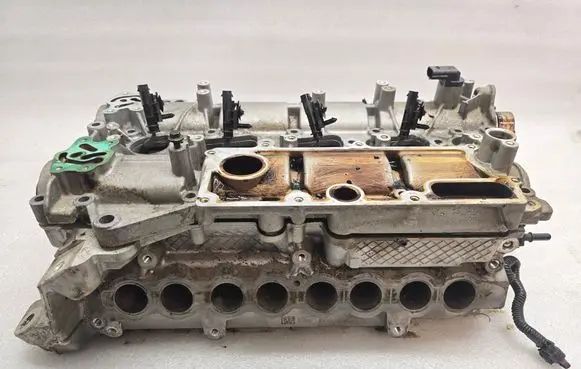 Volvo XC90 Engine head 31430782