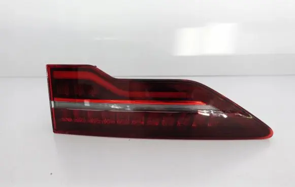 Jaguar I-Pace Tailgate rear/tail lights