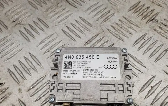 Audi Q8 Aerial antenna amplifier 4N0035456E