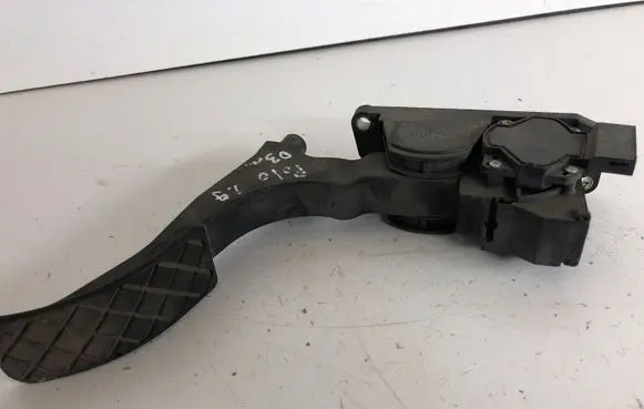 Volkswagen Polo Accelerator throttle pedal 0281002378