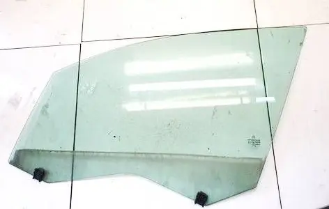 Citroen C5 Front door window glass four-door AS2