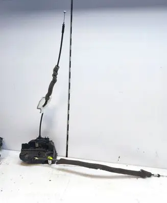 Nissan Qashqai Front door lock 80501EY11D