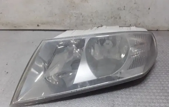 Skoda Octavia Mk2 (1Z) Headlight/headlamp