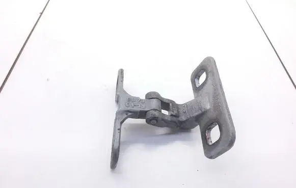 BMW X5 E53 Rear door upper hinge 824766778