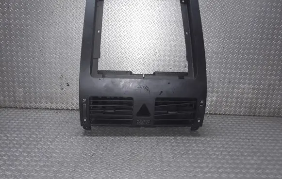 Volkswagen Touran I Dash center air vent grill 1T1819728