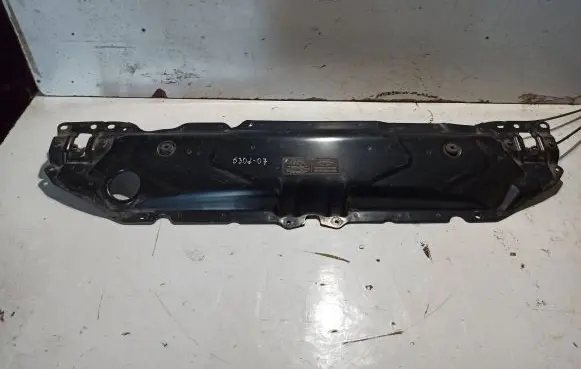 BMW 5 E60 E61 Top upper radiator support slam panel 7033741