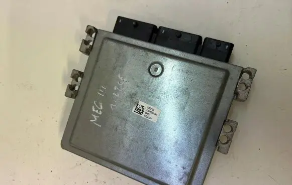 Renault Megane III Engine control unit/module ECU 237104817R