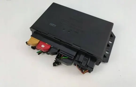 Audi TT Mk1 Comfort/convenience module 8N8962267B